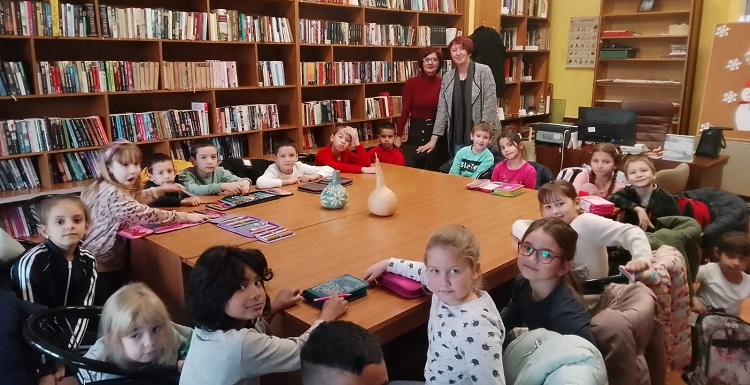 Dečja radionica u biblioteci " Vuk Karadžić" u Kovinu